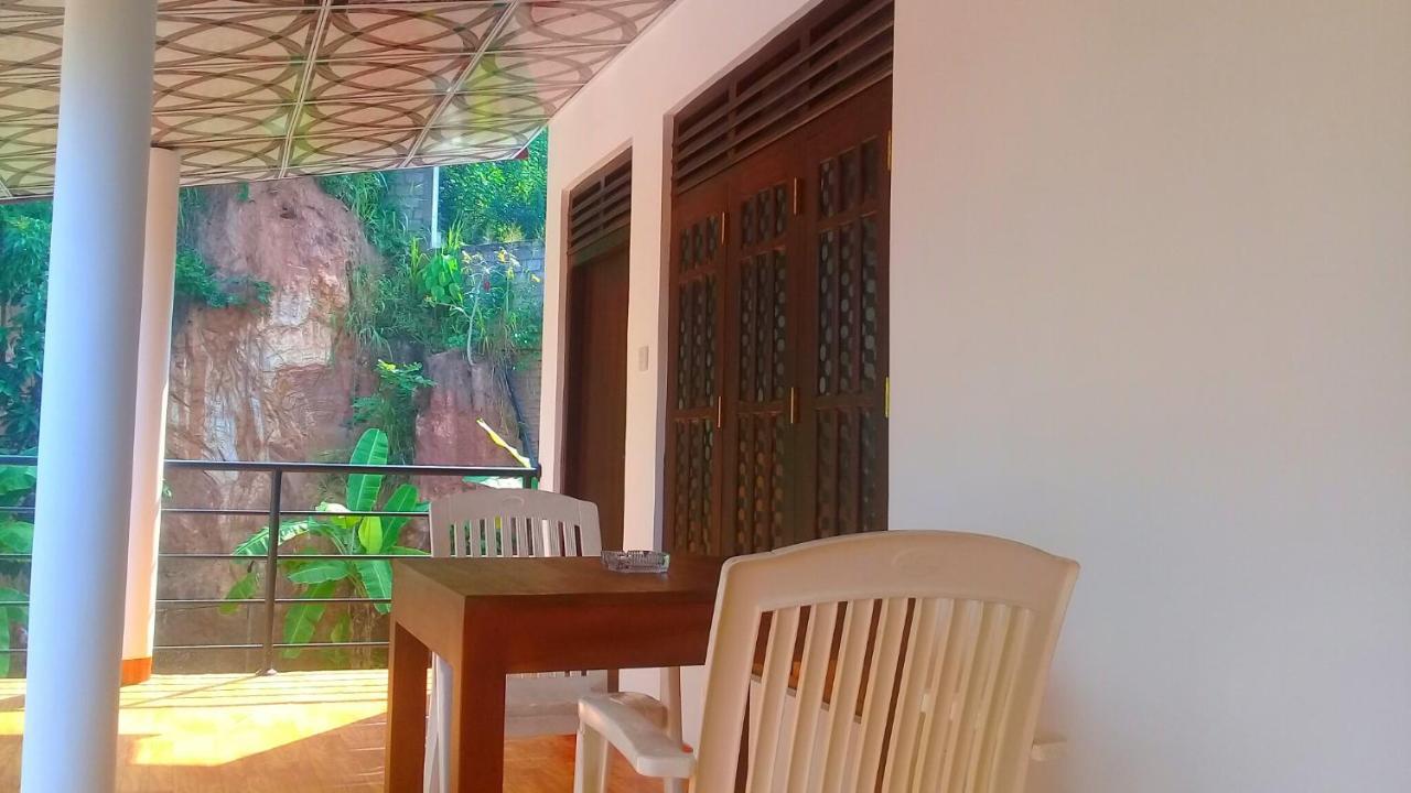 Mountain Heaven Inn Mirissa Exterior foto